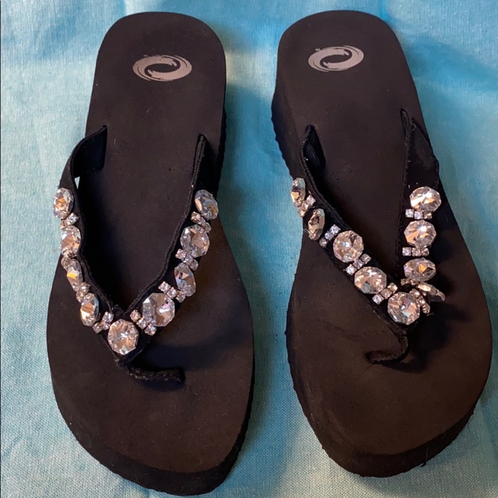 Rhinestone platform flip flops, size 6